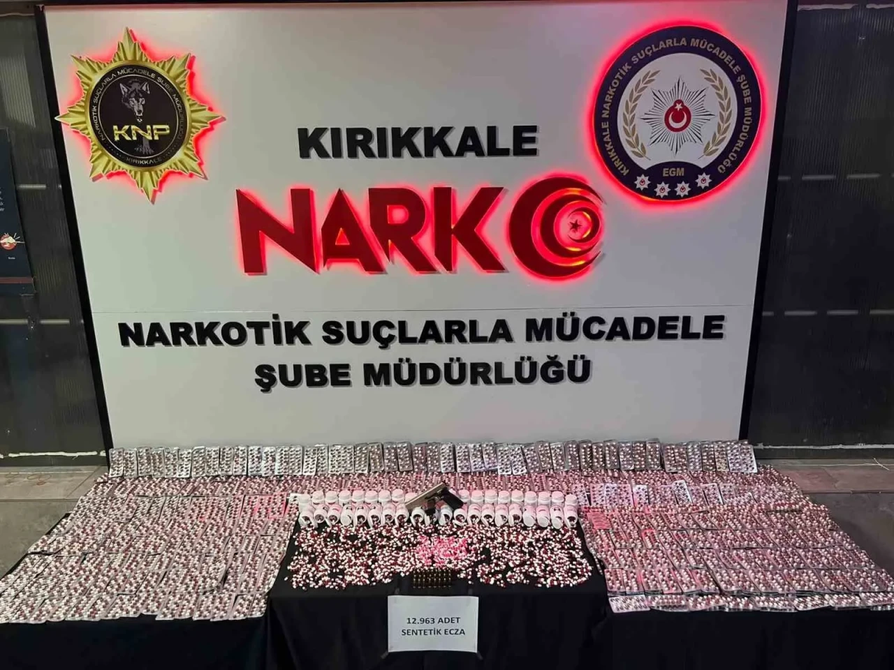 Kırıkkale’de zehir tacirlerine darbe: 13 bine yakın sentetik hap yakalandı