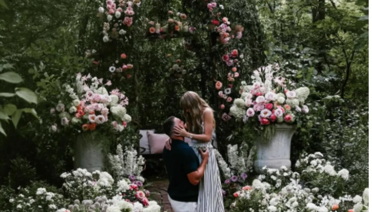 Yüzüğün büyüklüğü konuşuluyor! Taylor Swift evlilik yolunda!