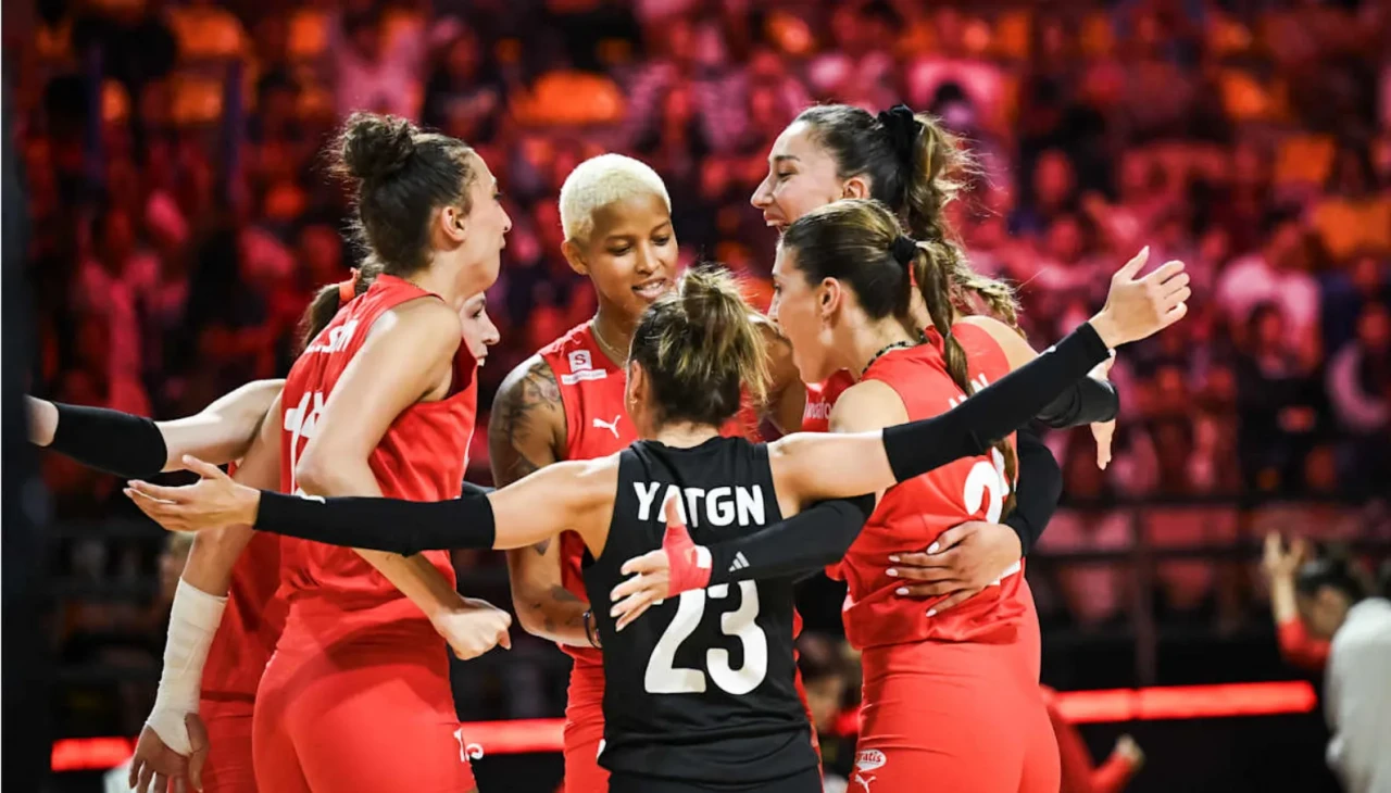 Türkiye'den Kanada’ya da set vermeden galibiyet ile grup liderliği!