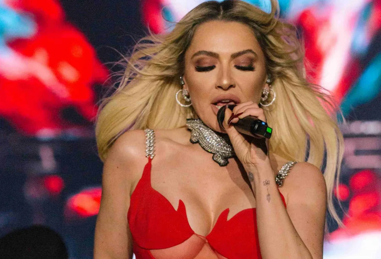 Şaşırtan görüntüler! Hadise’nin paylaşımı tepki çekti
