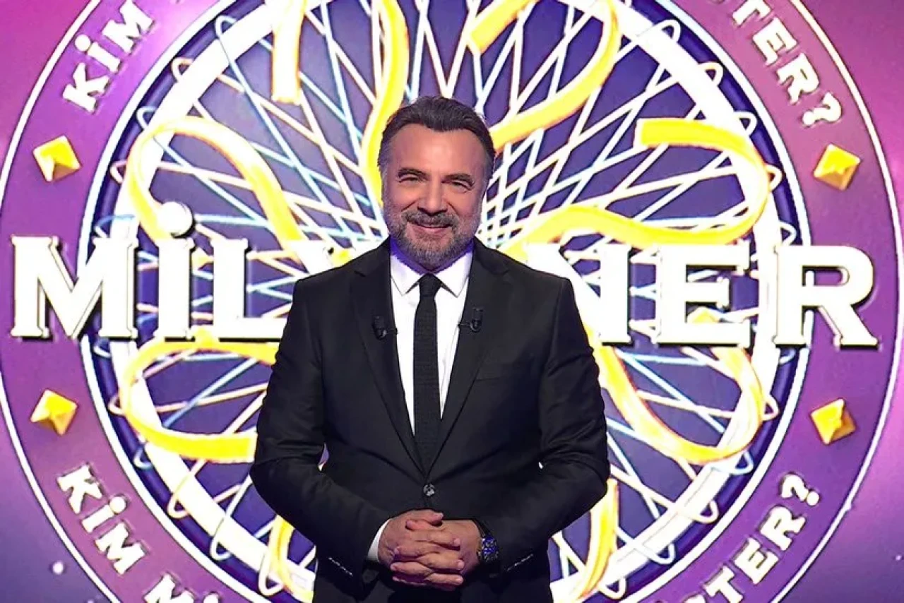 Hangi şair edebiyat hocasına kendisine neden şiir okutmadığını sormuş, "Sen şiir okumuyorsun, şiirin canına okuyorsun" cevabını almıştır? Orhan Veli mi, Atilla İlhan mı, Özdemir Asaf mı, Yahya Kemal mı?