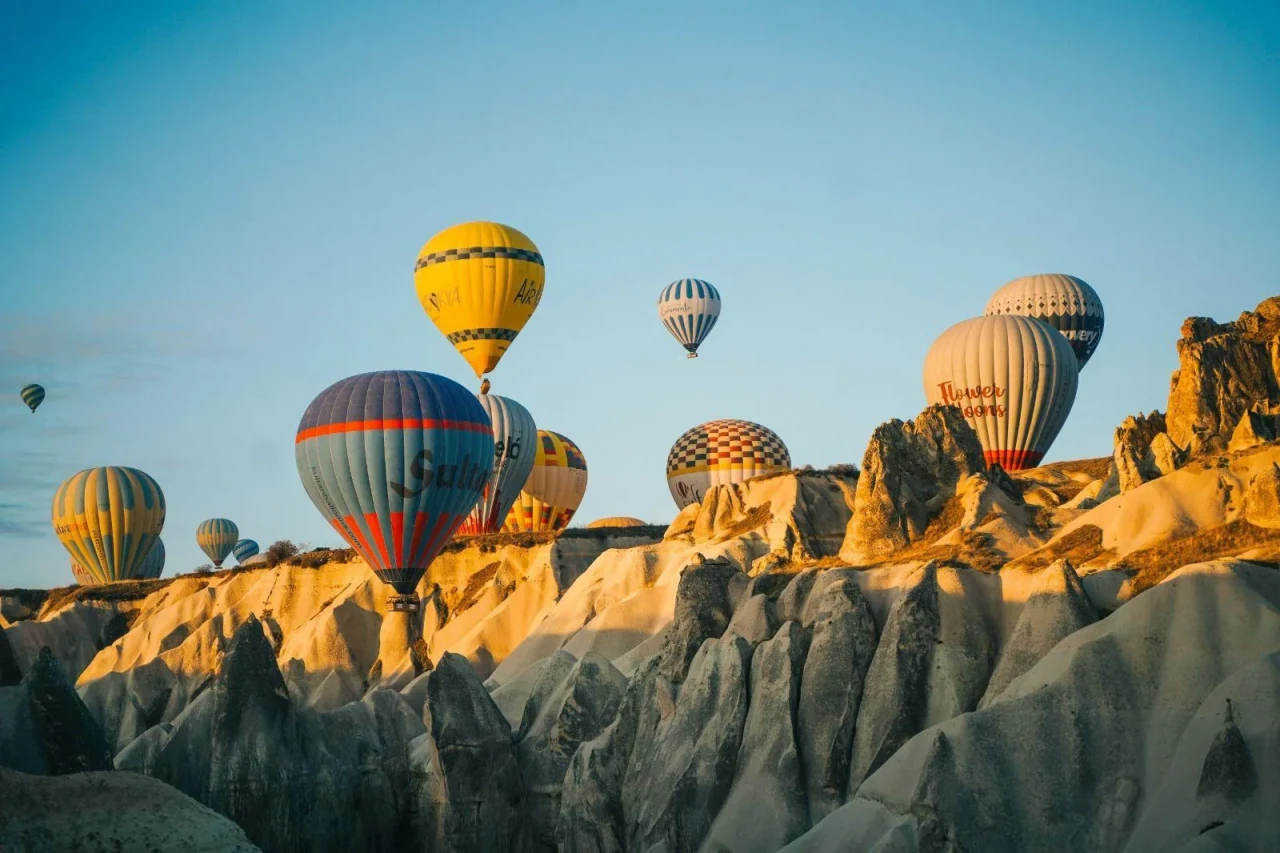 Kapadokya’nın kalbinde kültürle yükseliş: Nevşehir festivali coşkuyla başladı