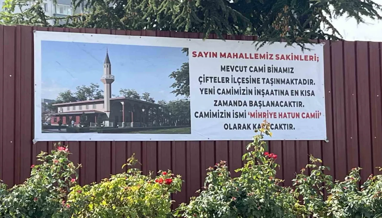 Mıhriye Hatun Camii taşınıyor