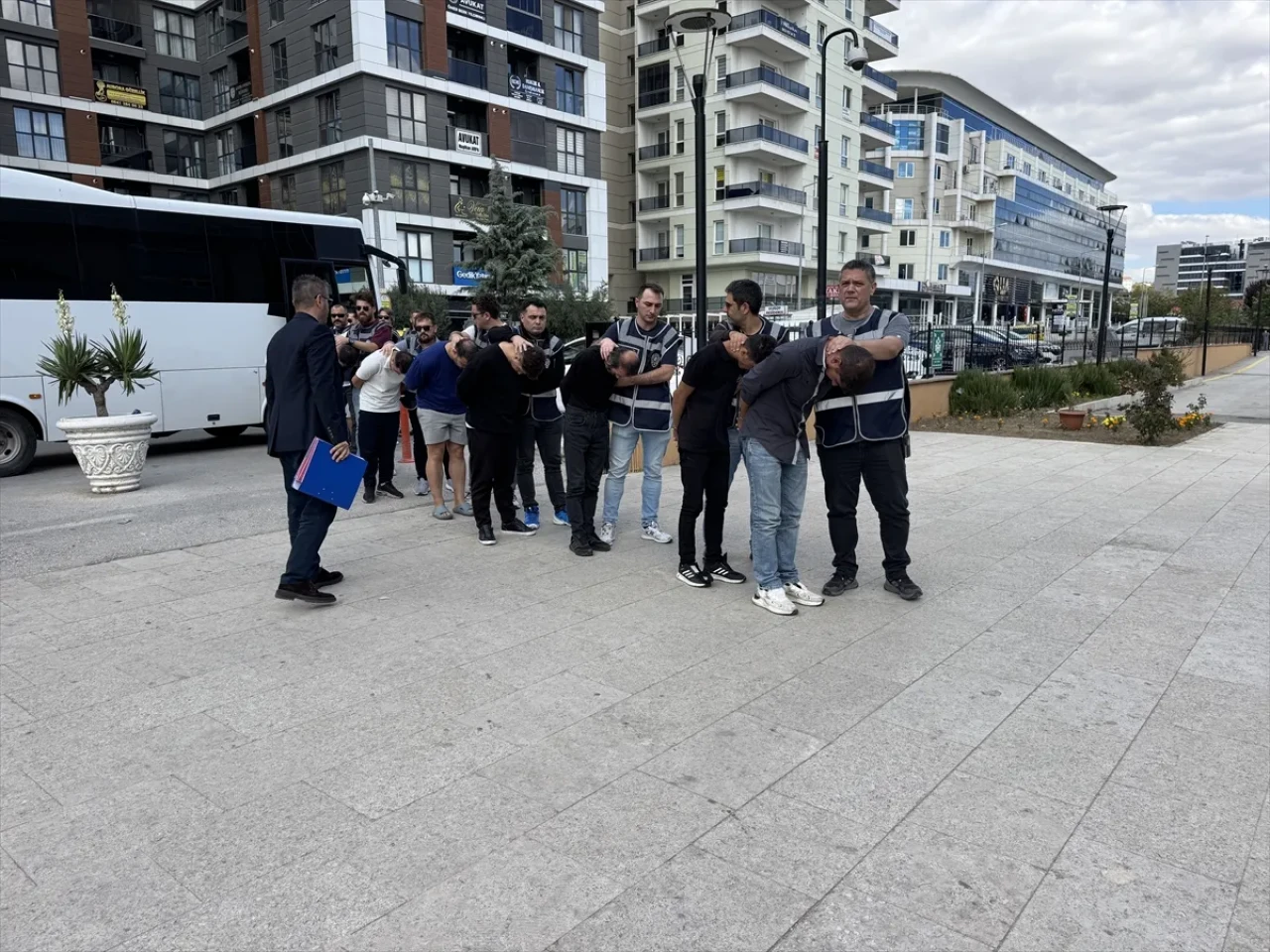 Edirne'de şehit ailesini hedef alan dolandırıcılara operasyon!