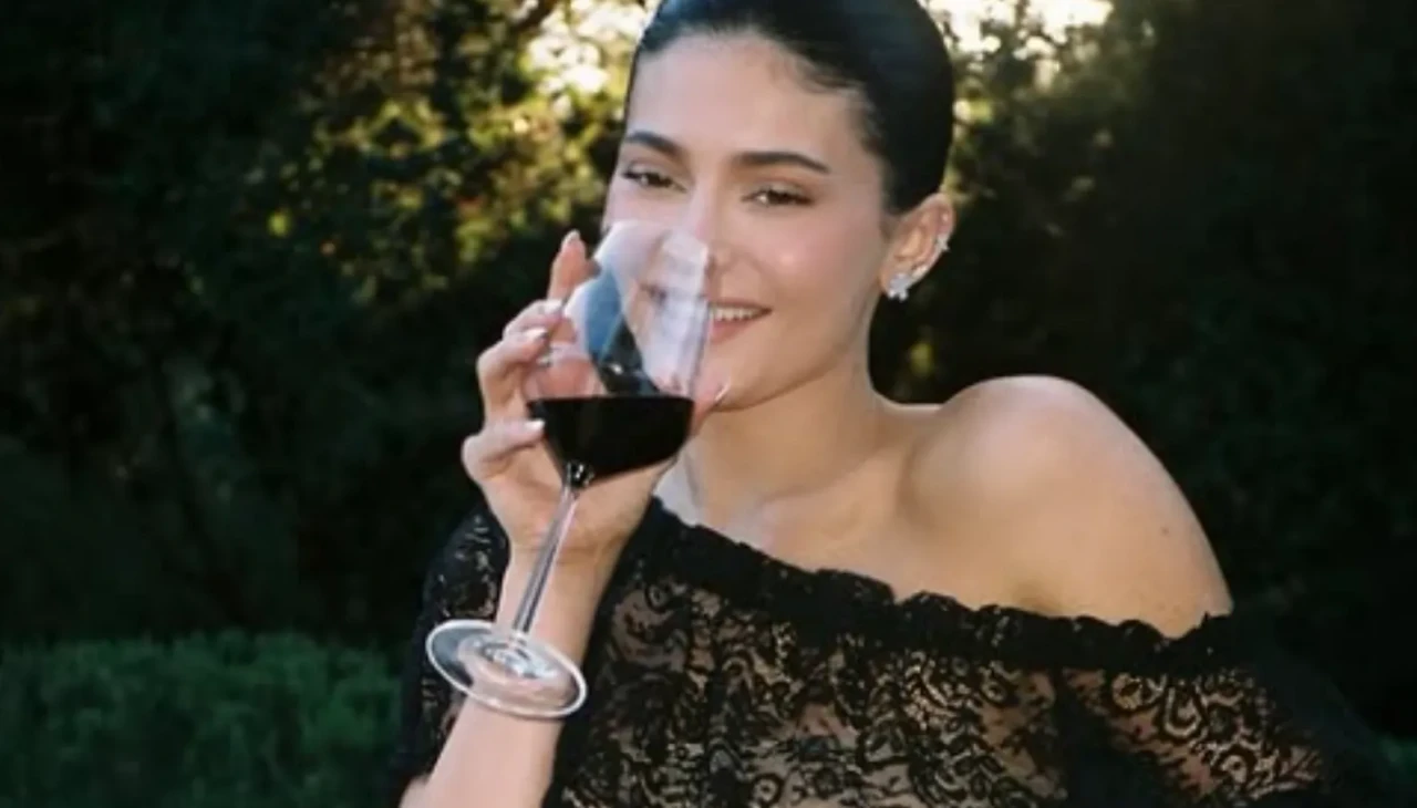 Romantizm çağını başlatıyor! Kylie Jenner’dan ilham verici moda hamlesi