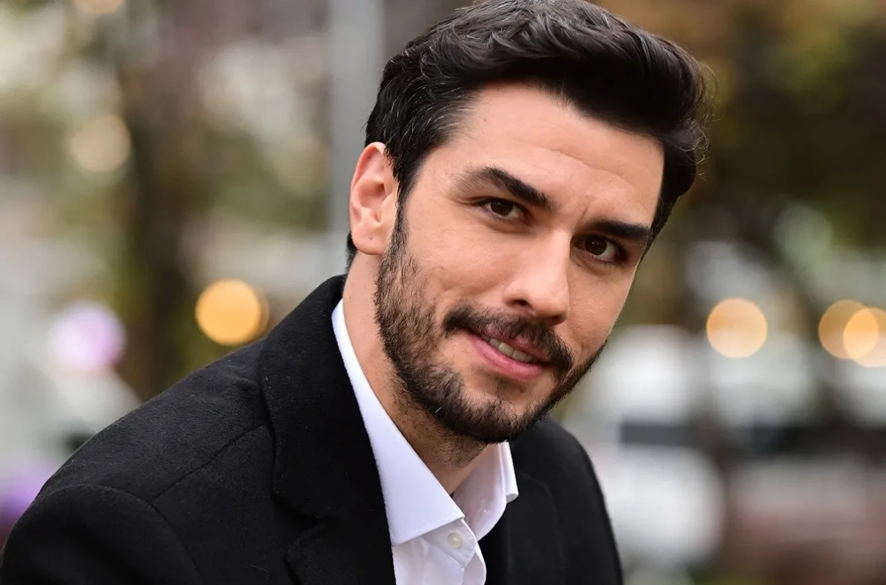 Türk oyuncu Aras Aydın, Venedik Film Festivaline damga vurdu