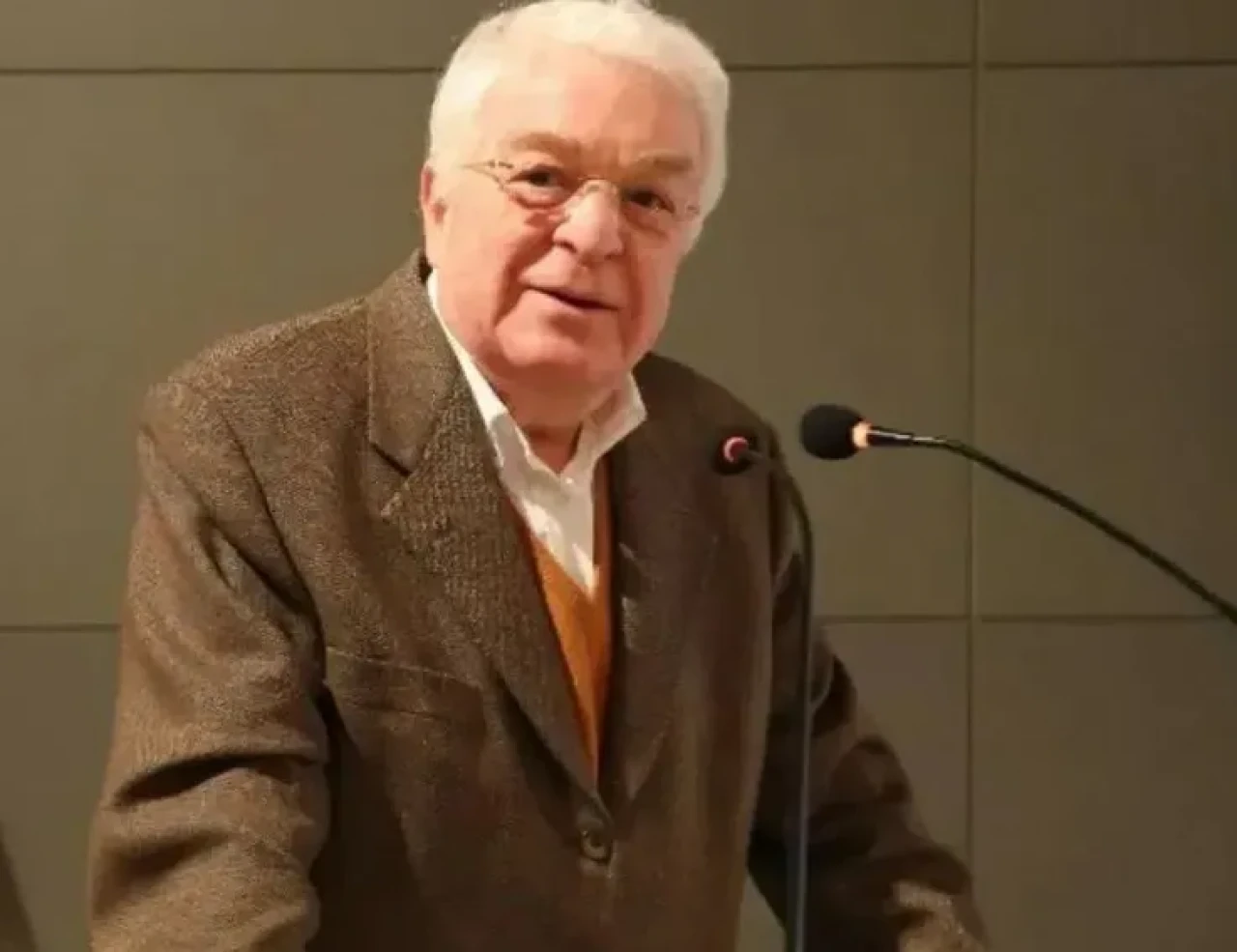 Bülent Hasan Tanla kimdir? Ünlü siyasetçinin hayatı ve kariyeri