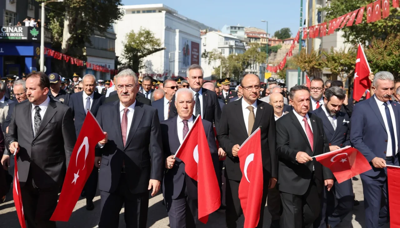 Bursa’nın kurtuluşunun 103. yılında coşkulu tören