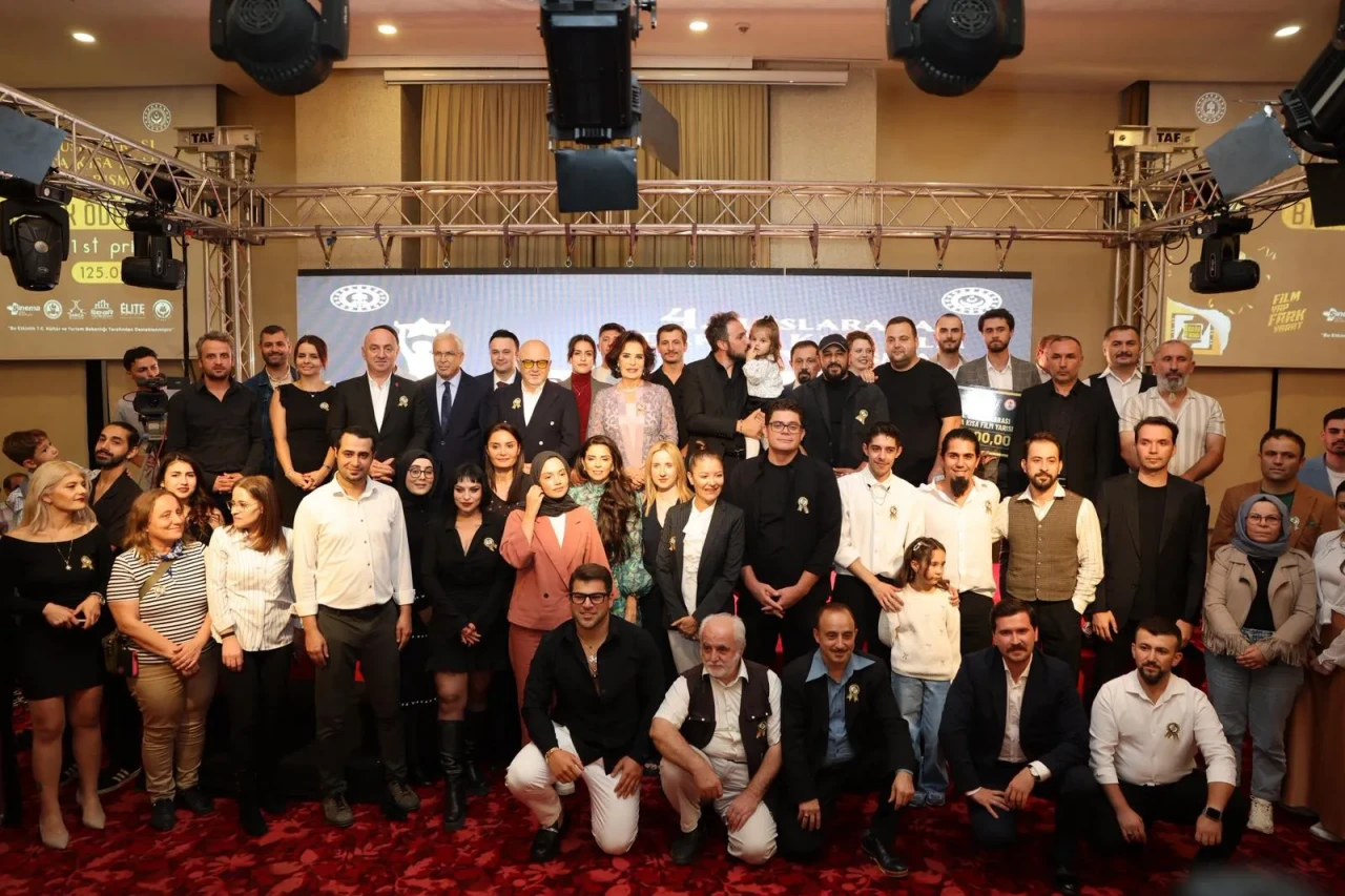 Uluslararası yarışmada Gazze vurgusu: Hülya Koçyiğit’ten duygusal konuşma