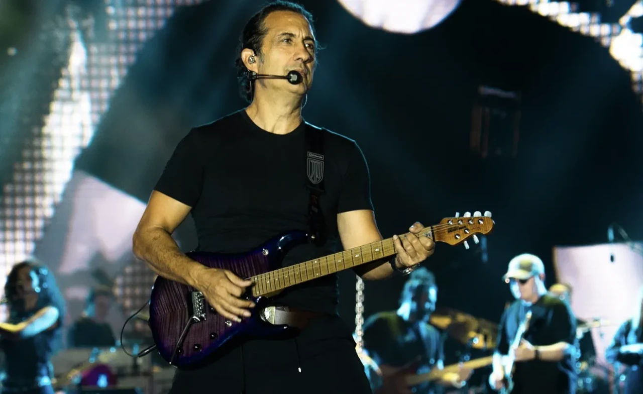 Kıraç’tan Kayseri’de tarihi gece: Binlerce kişi hep bir ağızdan söyledi