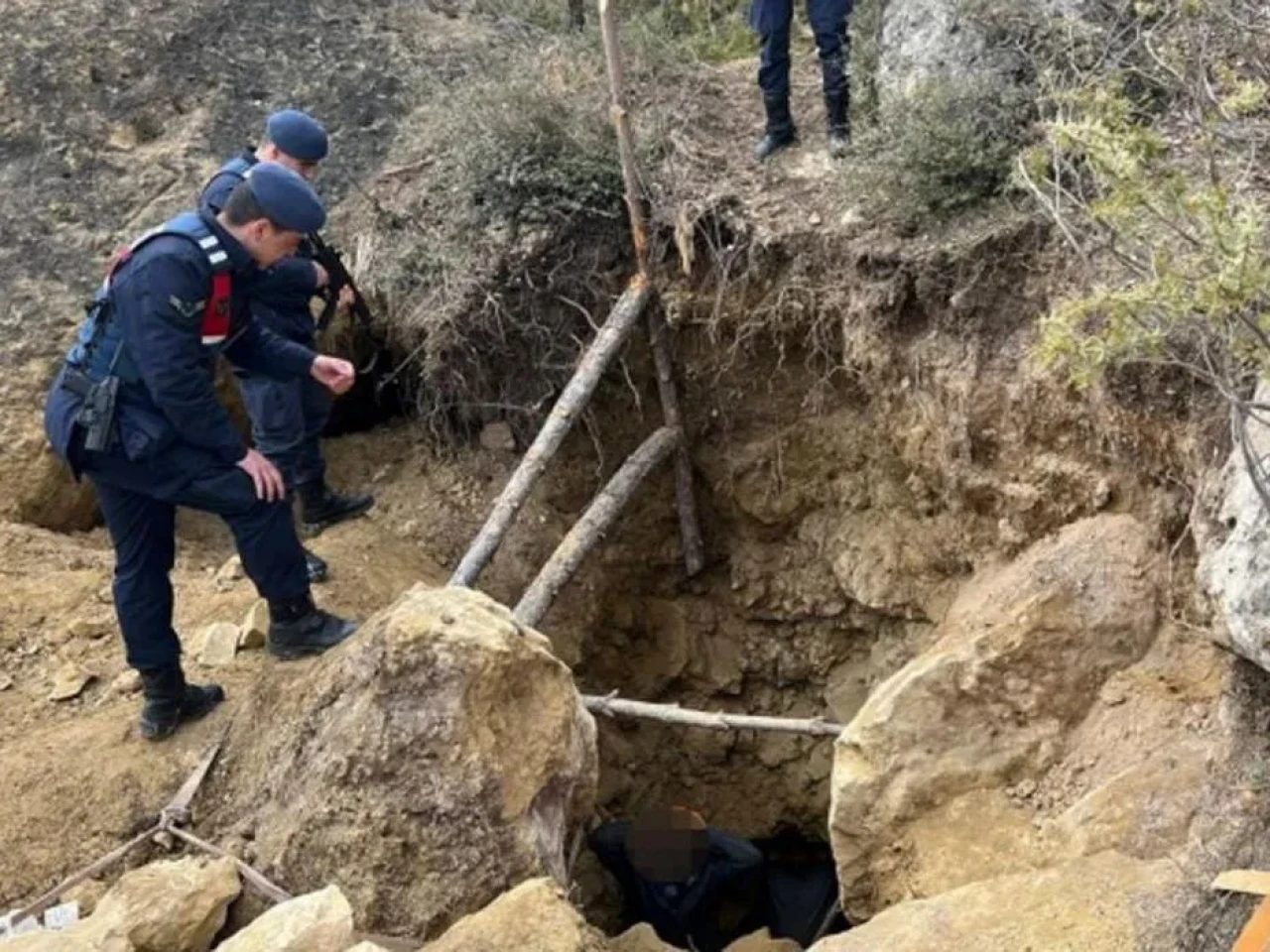 Nurdağı’nda define avı girişimi jandarmaya takıldı