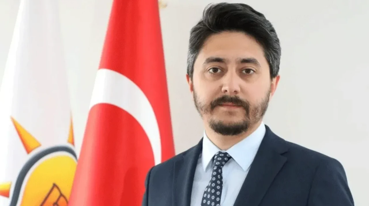 Mustafa Özdemir Kimdir? Siyasi Kariyeri ve Başarıları Hakkında