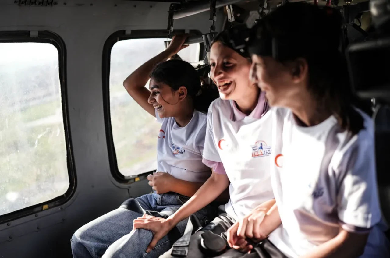 TEKNOFEST’te çocuklara ilk helikopter deneyimi