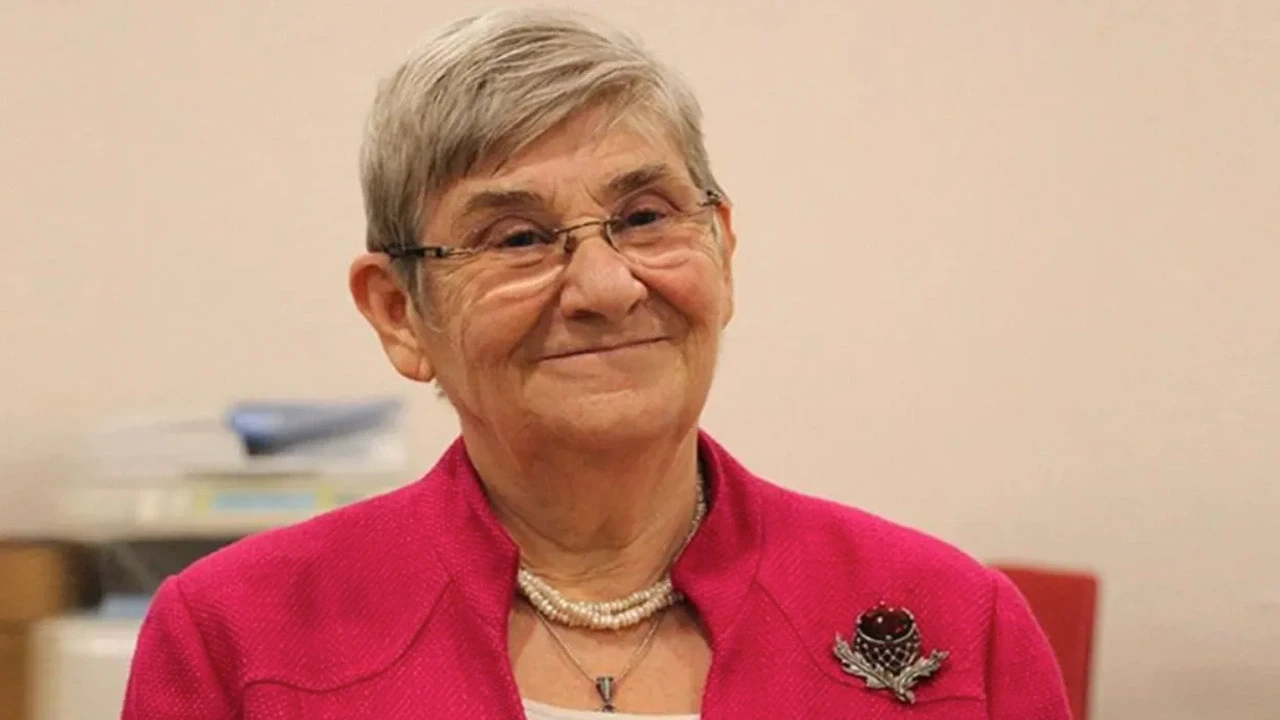 Canan Karatay’dan ev kadınlarına çağrı: Bu turşuyu mutlaka yapın!