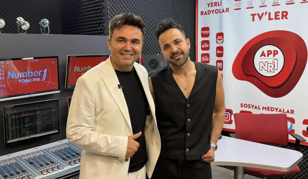 Asil Gök: “Derya Uluğ’dan önce sahnedeydim, annem beni dinlerken ağlıyor”