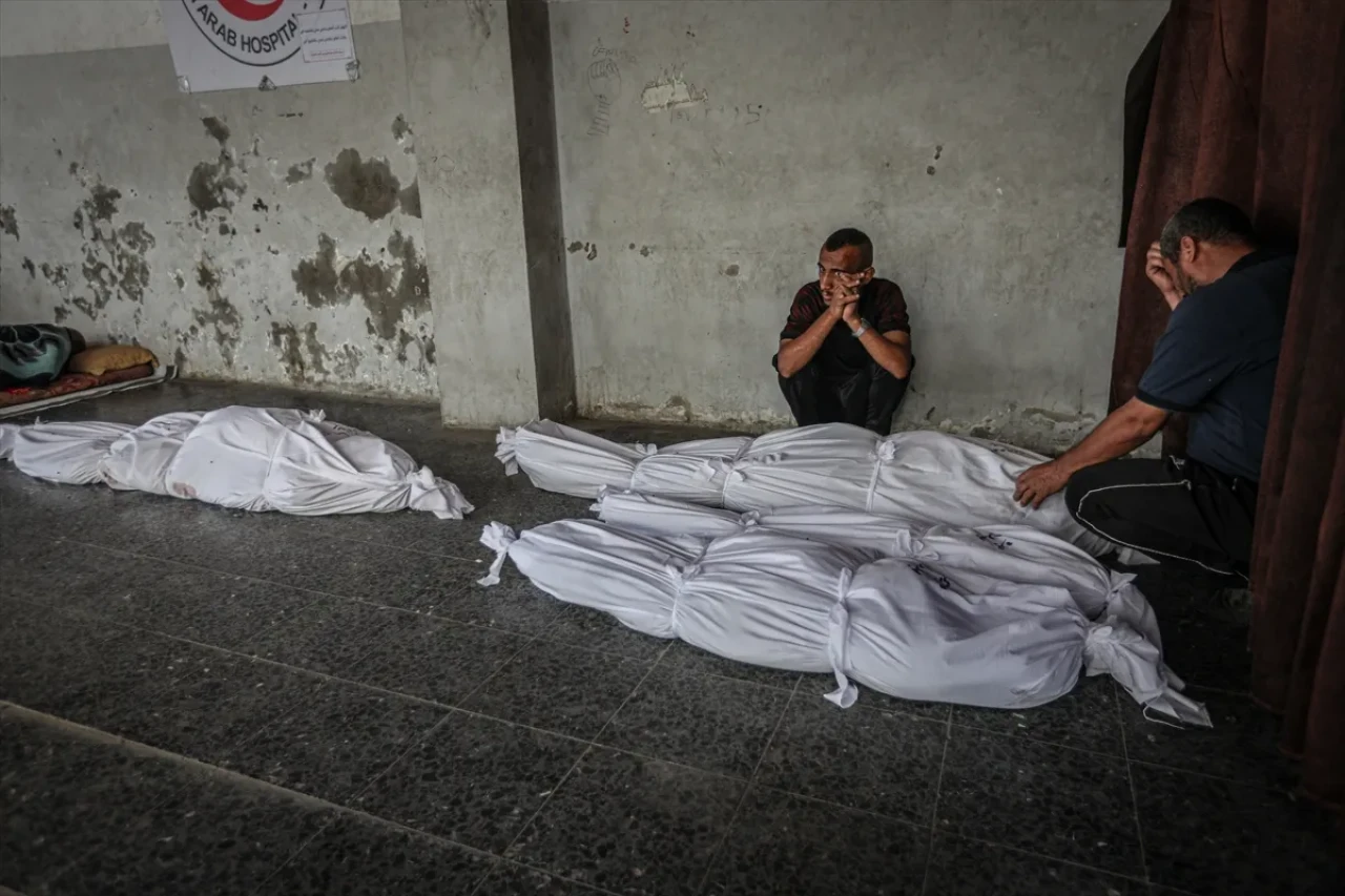 Gazze’de yardım beklerken vuruldular: İsrail’in saldırılarında ölü sayısı artıyor