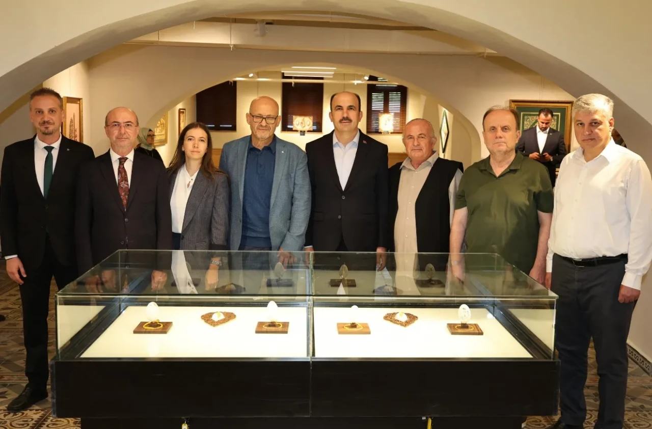 Konya’da geleneksel sanatın zarafeti: “Narinden Nazenine” sergisi açıldı