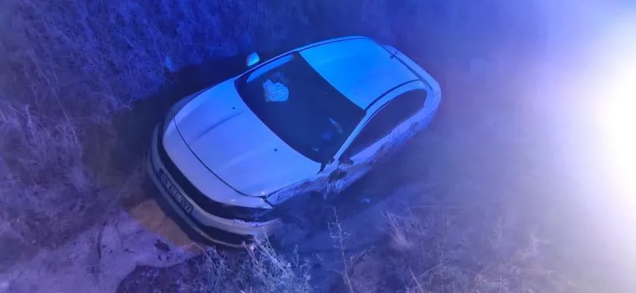 Kontrolden çıkan otomobil şarampole devrildi: 3’ü çocuk, 5 yaralı