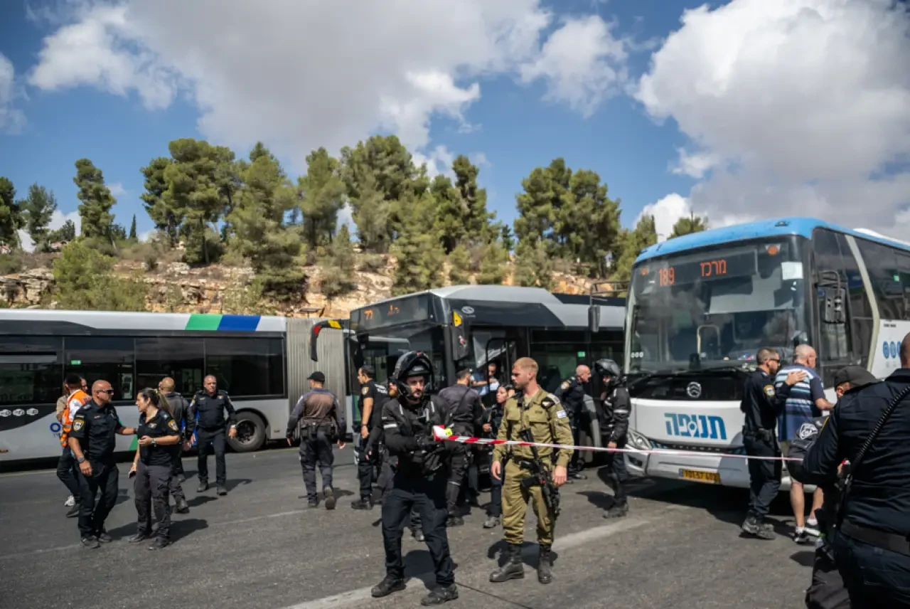 Kudüs’te güvenlik alarmı: Ramot Kavşağı’nda saldırı, yollar kapatıldı