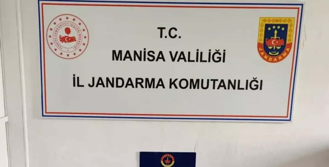 Manisa’da Jandarmadan Zehir Tacirlerine Darbe: 30 Bin Sentetik Hap Ele Geçirildi