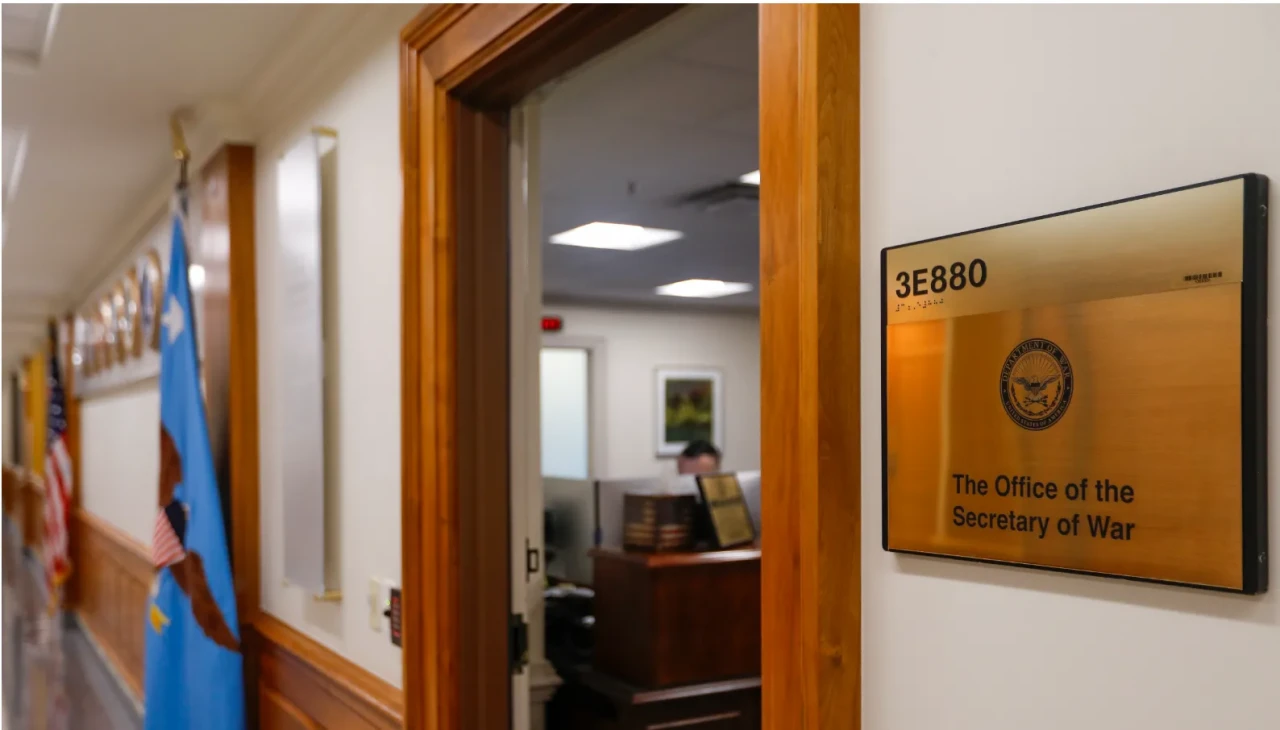 Pentagon'a şok değişiklik: adı 'Savaş Bakanlığı' oldu