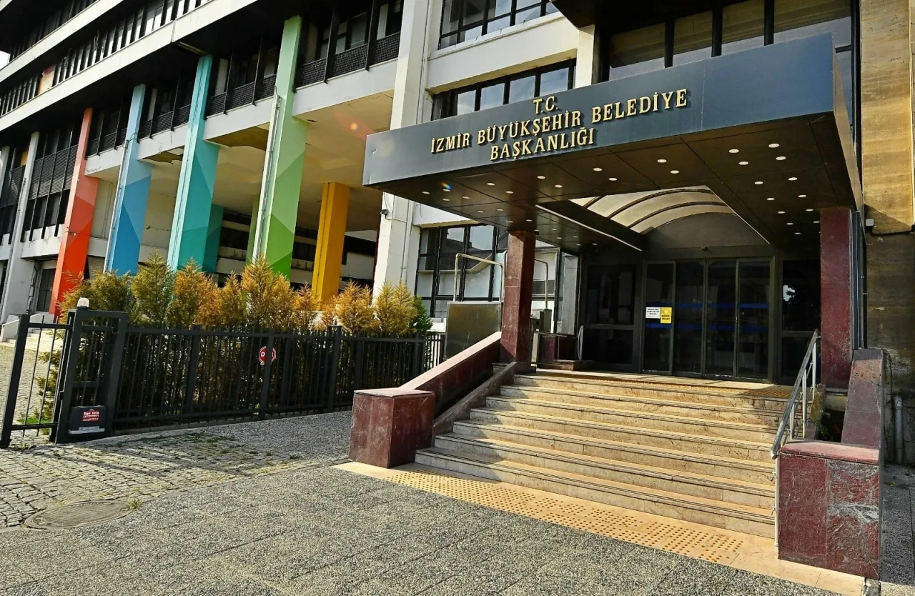 Tunç Soyer ilk kez mahkemede: İzmir’de yolsuzluk soruşturmasında kritik gün