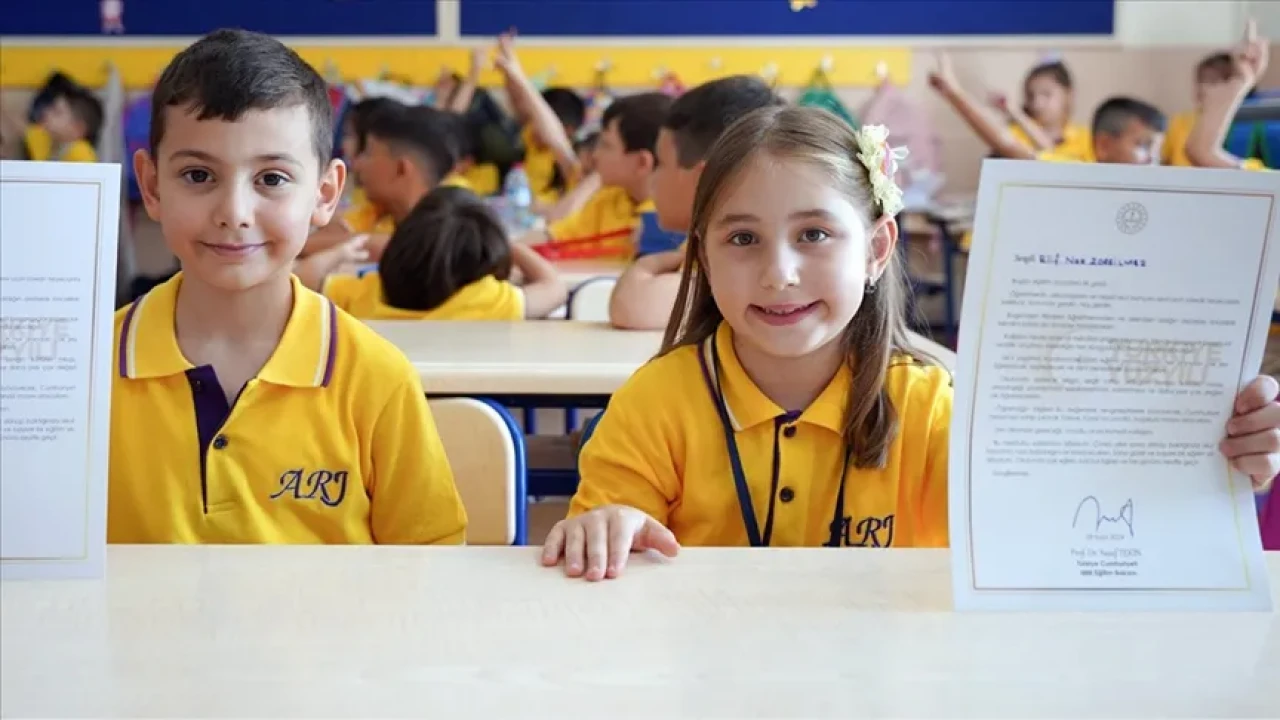 Öğrencilerin sürpriz mektubu: Bakan kapılarını çaldı