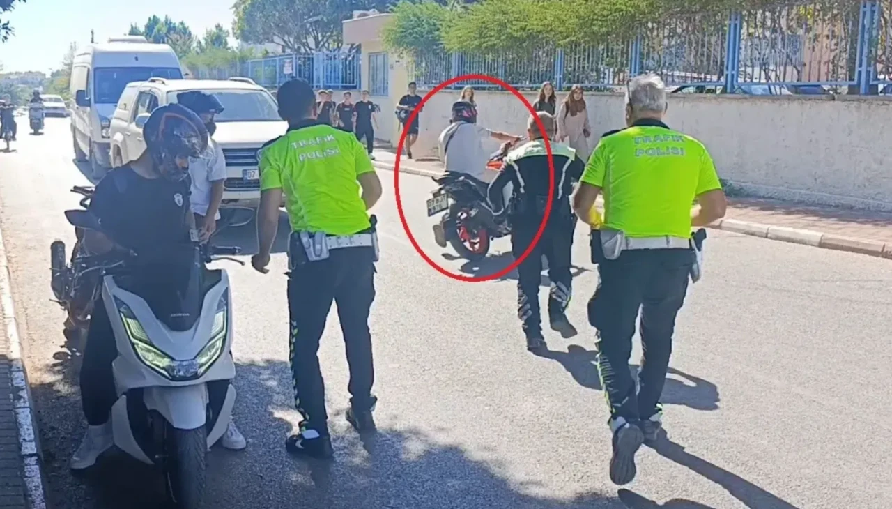 Polis denetiminde nefes kesen anlar: Motosikletli sürücü böyle kaçtı!