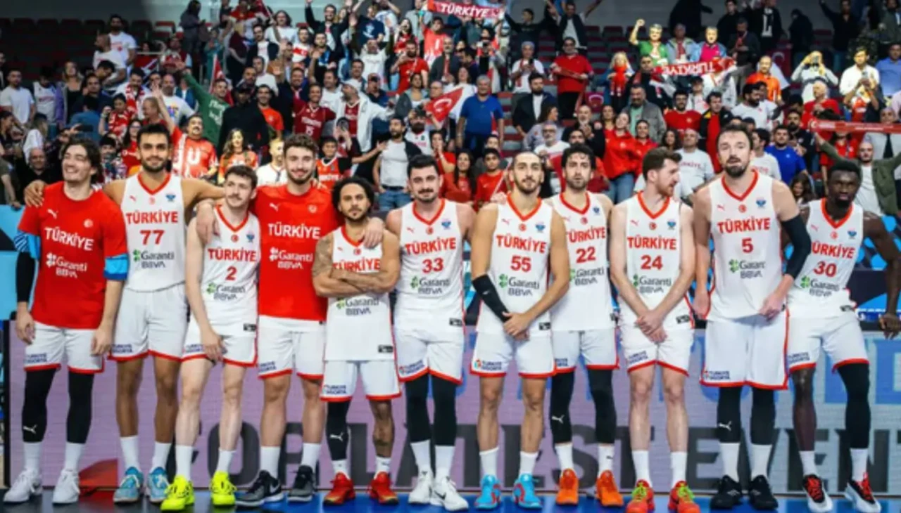 12 Dev Adam yarı final biletini arıyor!