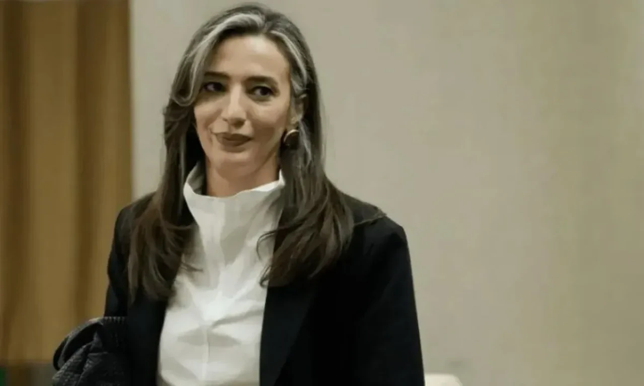 Ünlü oyuncudan gündem olan kutlama: Aşkını haykırdı, sosyal medya yıkıldı!