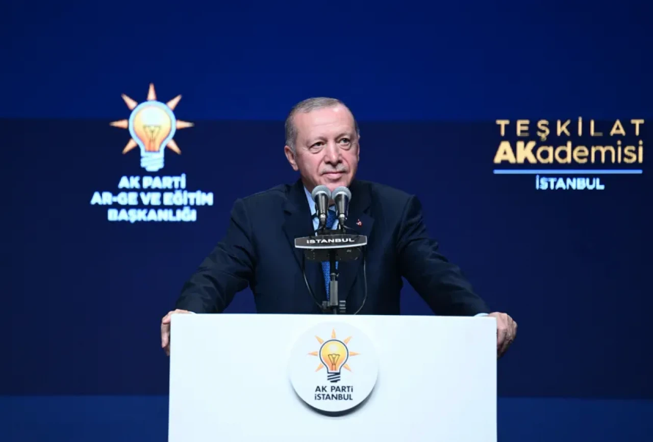 AK Parti’de 9 yeni isim, CHP’de iç kavga! Cumhurbaşkanı Erdoğan’dan çarpıcı mesajlar