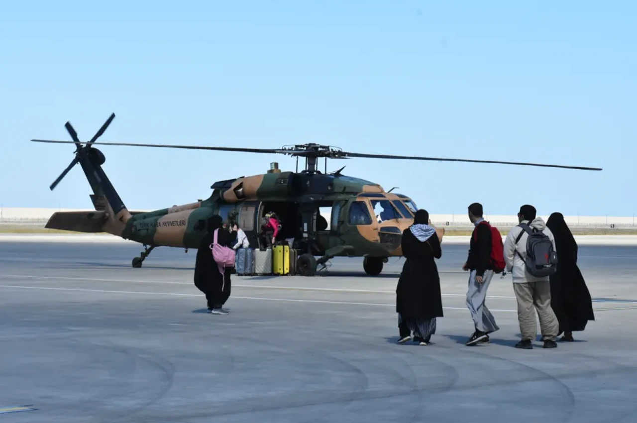 Ayder’de mahsur kalanlar helikopterlerle tahliye ediliyor
