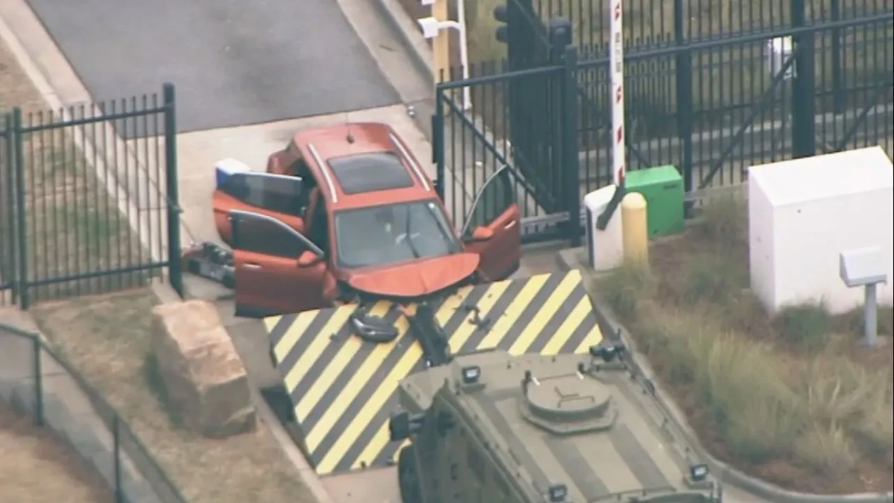 ABD’de FBI binasına terör saldırısı: Şüpheli için geniş çaplı operasyon başlatıldı!