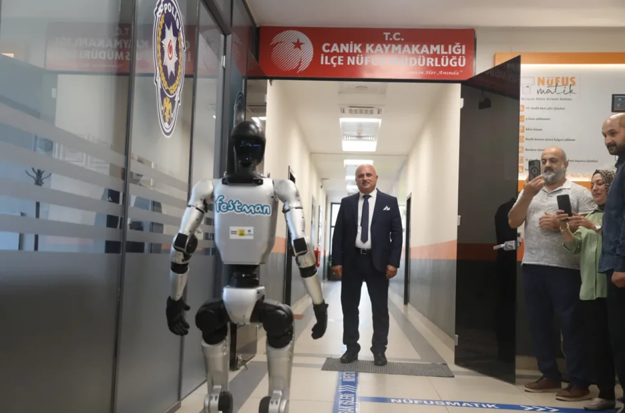 Yapay zekalı robota temsili kimlik belgesi