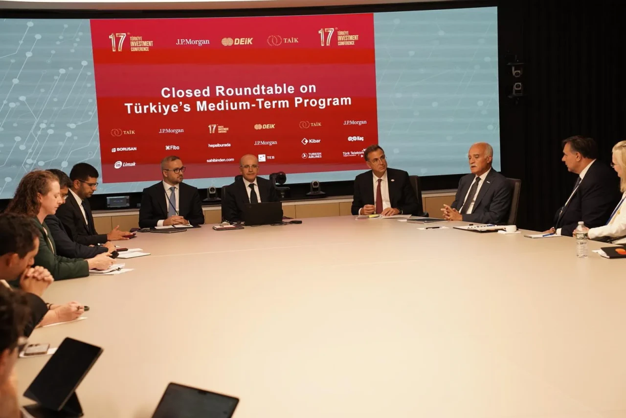 Bakan Şimşek ve Karahan ABD'de yatırım devleriyle kritik zirvede