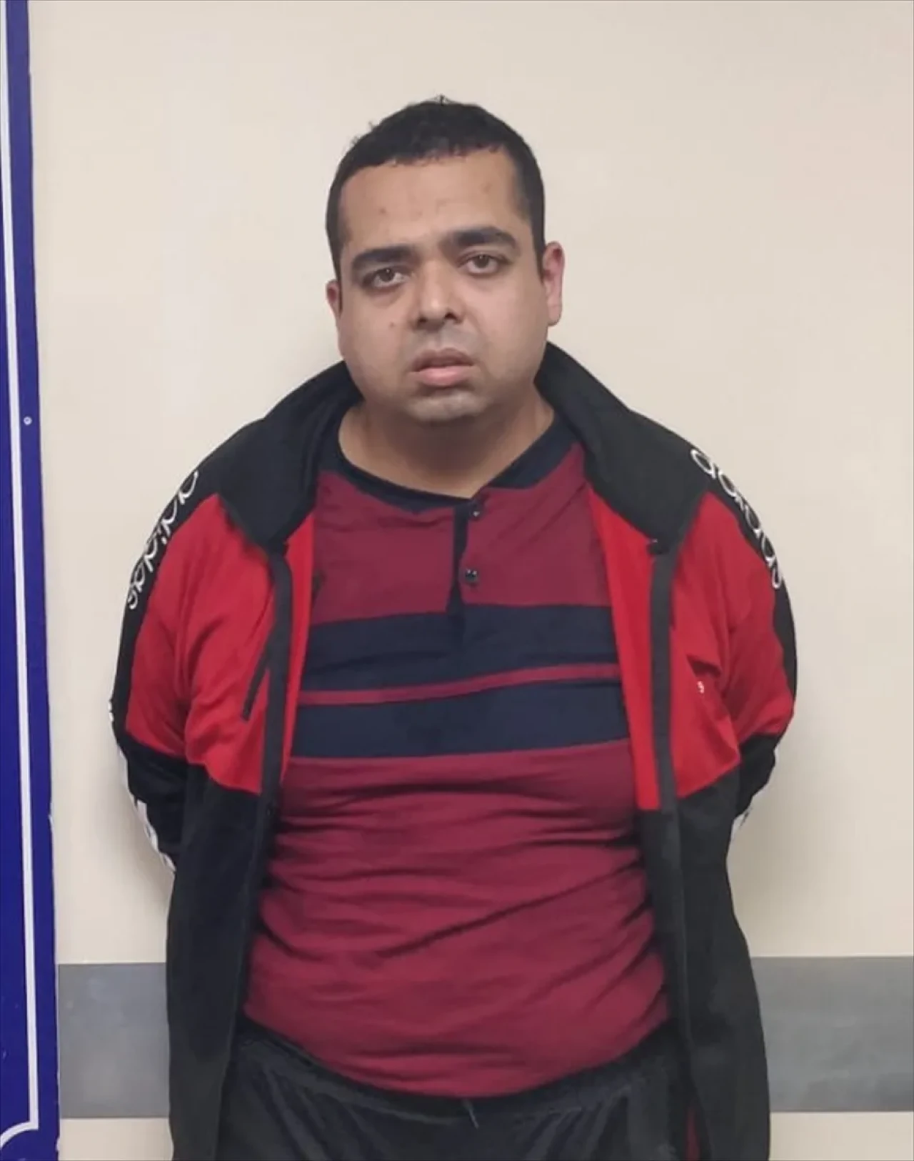 İstanbul’da polis kimliğiyle hırsızlık yapan yabancı uyruklu şüpheli tutuklandı