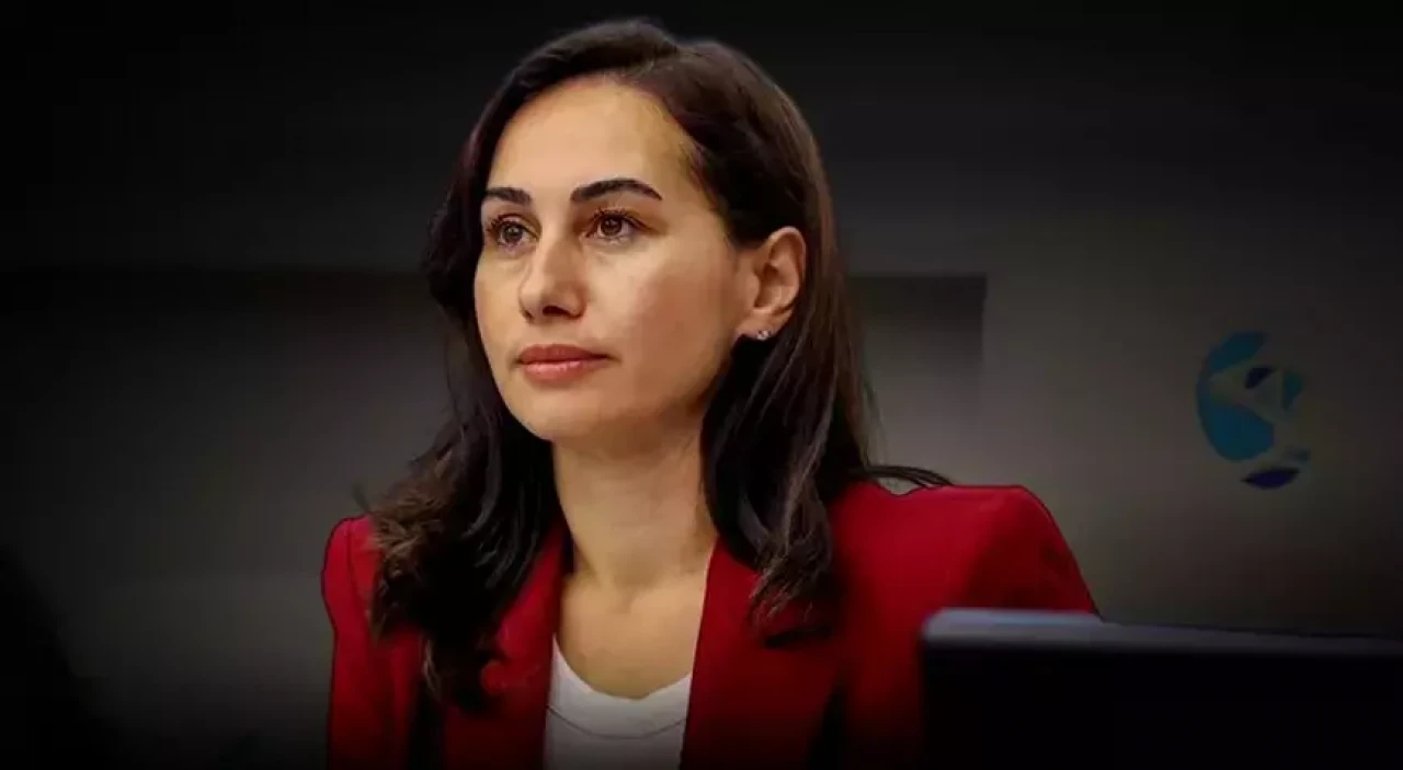 Özlem Vural Gürzel kimdir? Laboratuvardan siyasete uzanan hikayesi