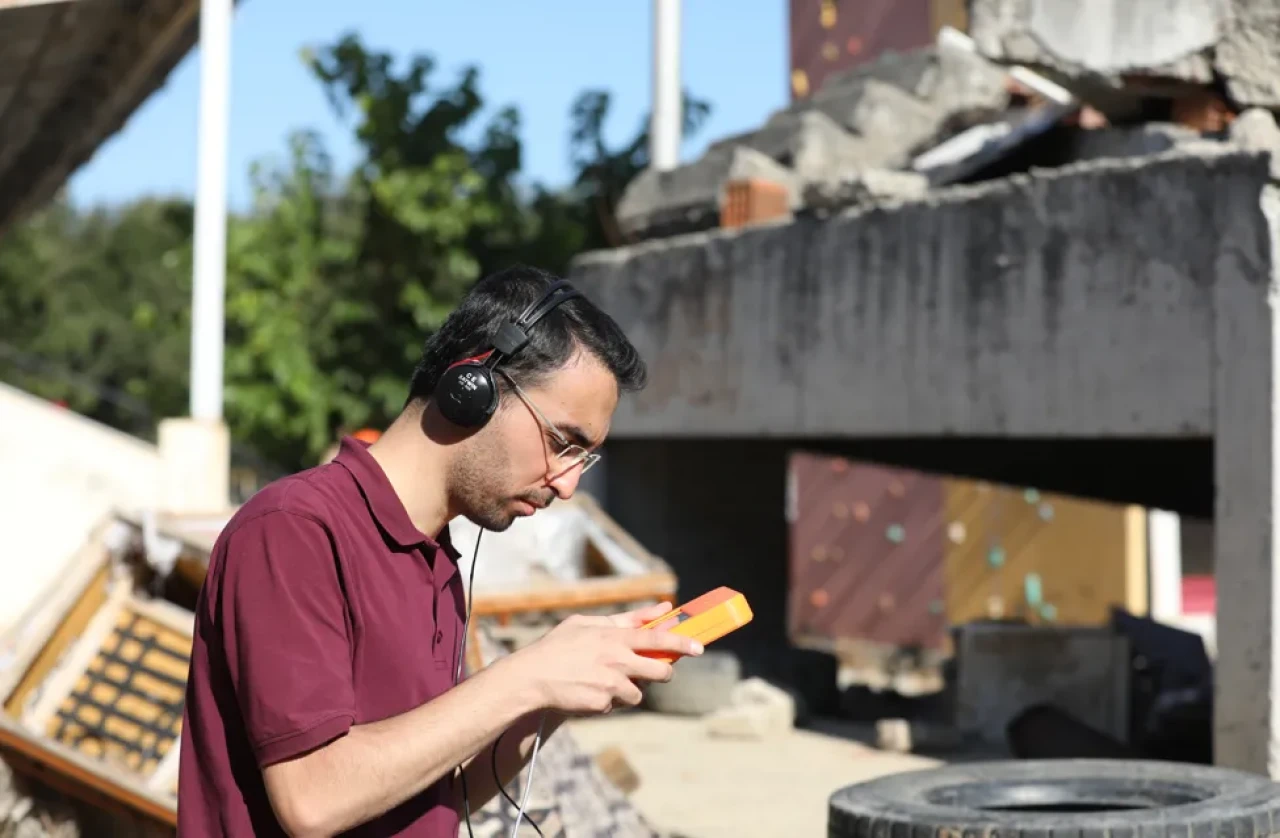 Enkaz altından ses var: Yeni cihaz hayat kurtarıyor