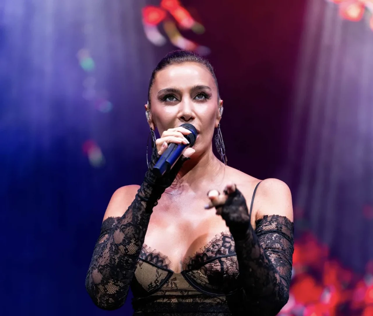 Sıla’nın yeniden doğan şarkısı: Bodrum’un suları müzik listelerini sallıyor