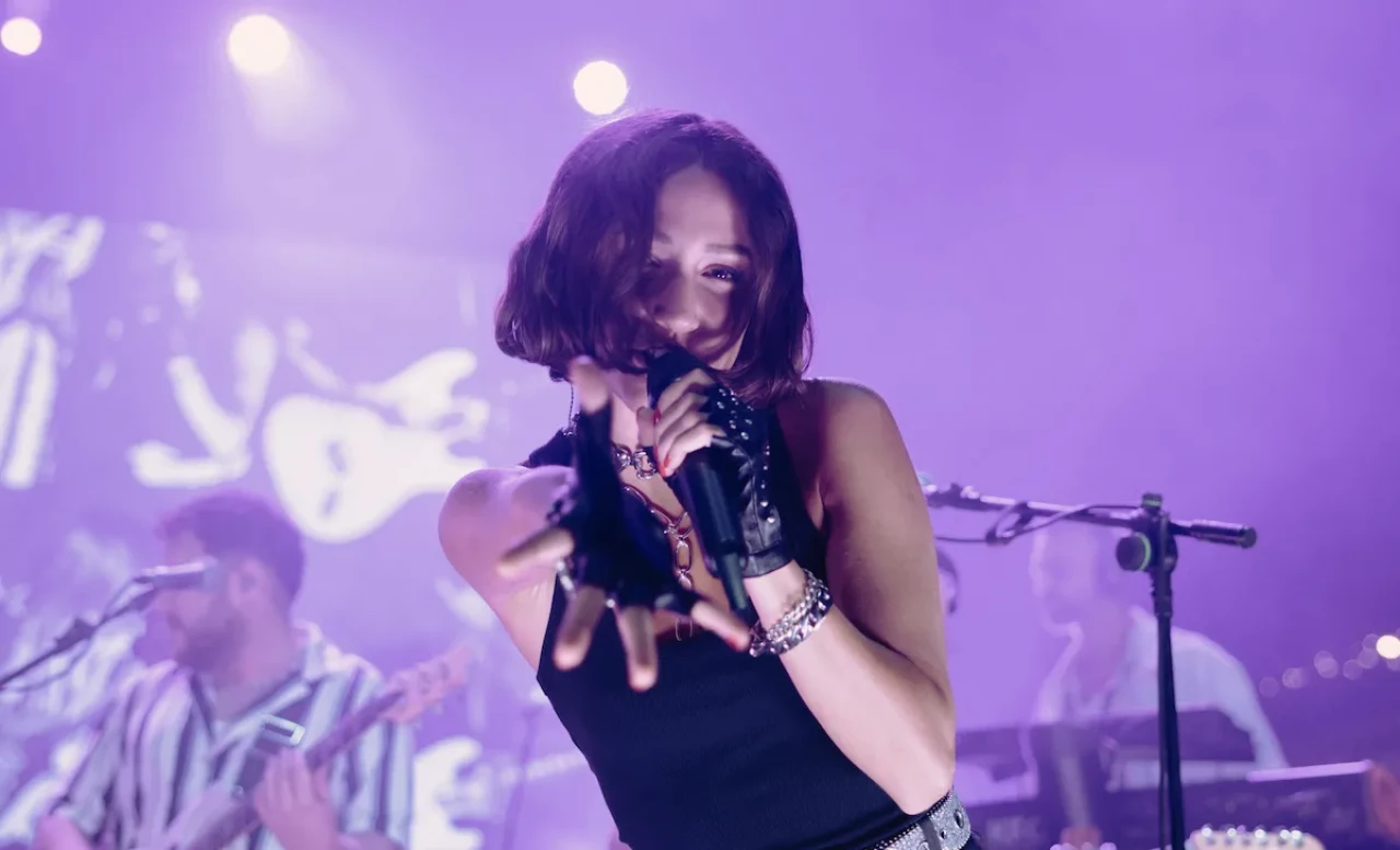 Zeynep Bastık Beypazarı konserinde binleri coşturdu