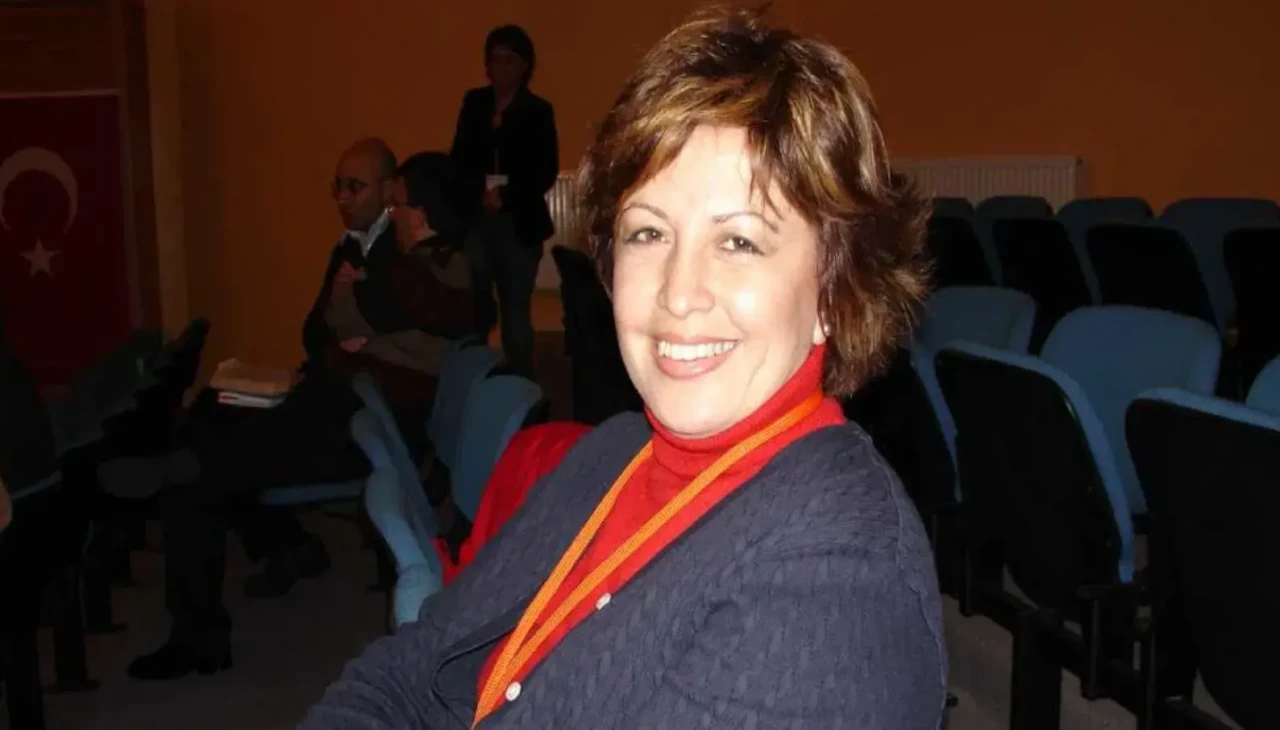 Duayen spiker Gülden Özel'den acı haber