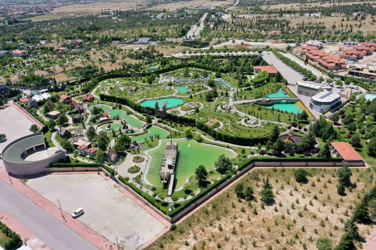 80 Binde Devr-i Alem Parkı: Çocukların hayal dünyası, ailelerin güvenli limanı