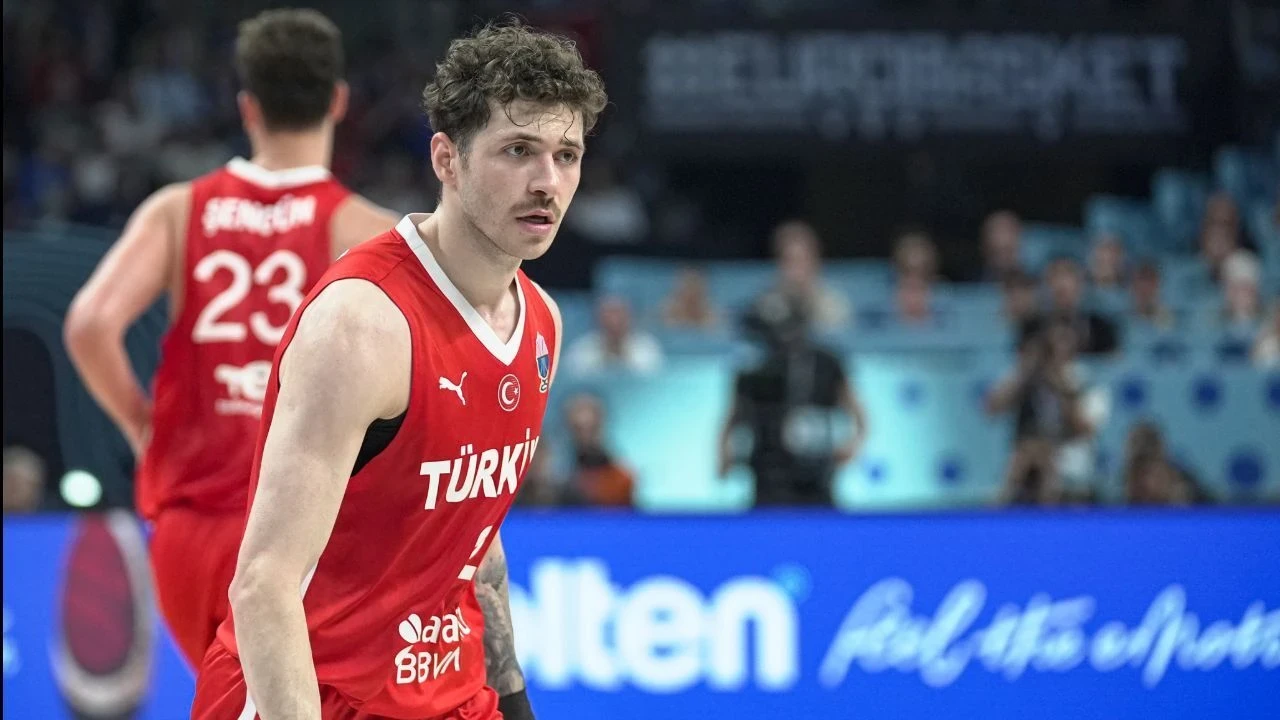 Şehmus Hazer kimdir? Milli basketbolcunun hayatı ve kariyeri merak ediliyor