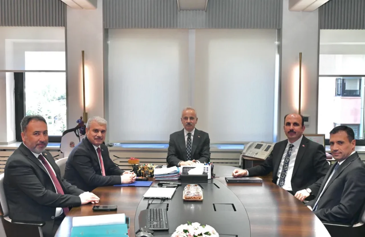 Konya heyeti Ankara’da bakanlarla buluştu: Yatırımlar ve projeler masaya yatırıldı
