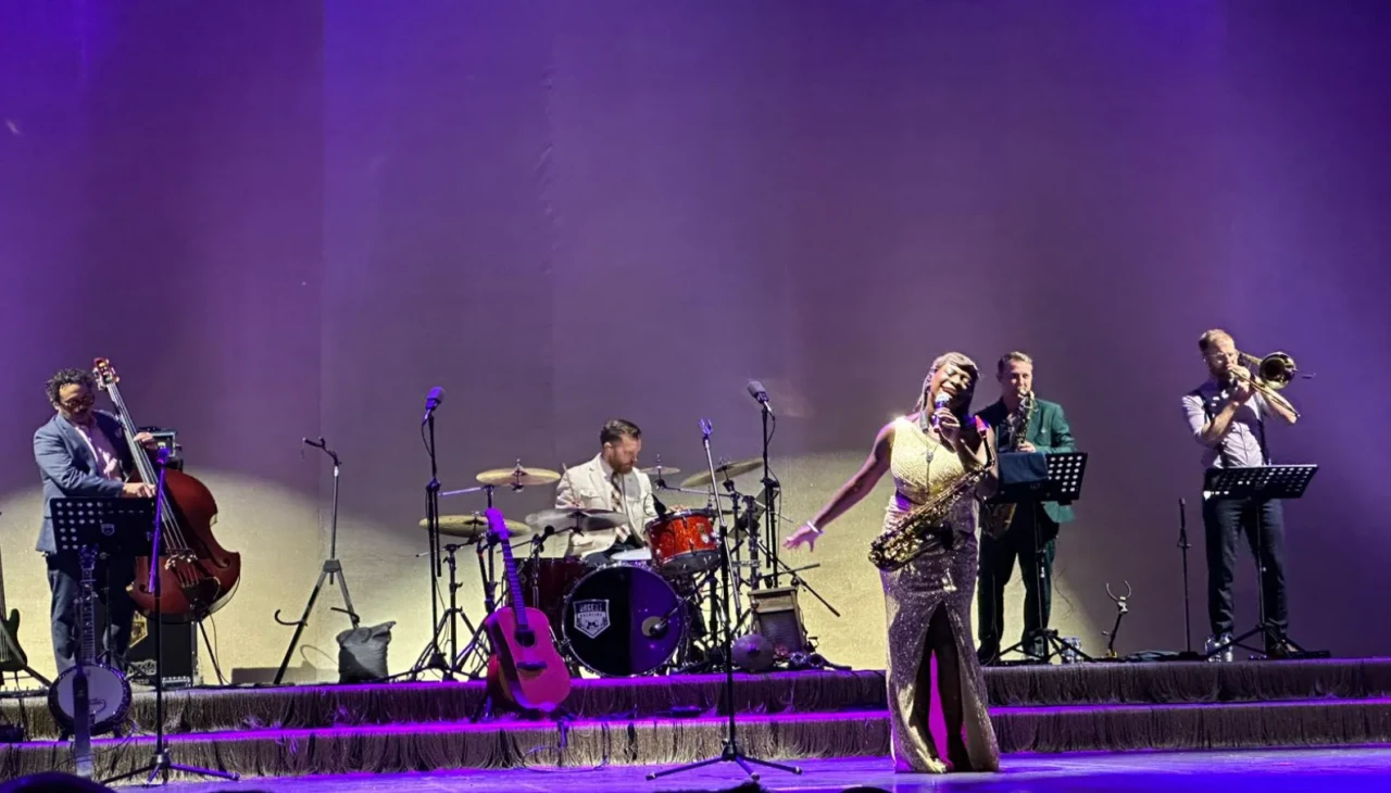Postmodern Jukebox İstanbul’da retro rüzgarı estirdi
