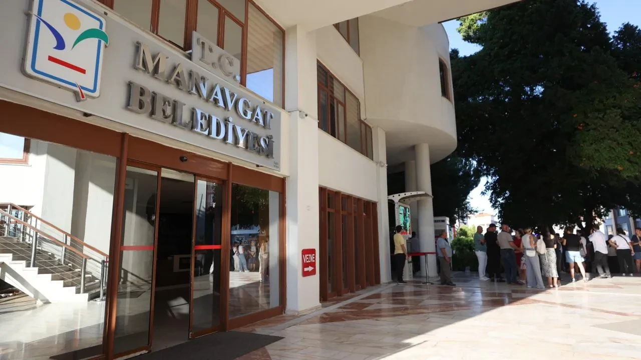 Manavgat Belediyesi’nde fırtına dinmiyor: İş insanı Mehmet Çelik cezaevinde
