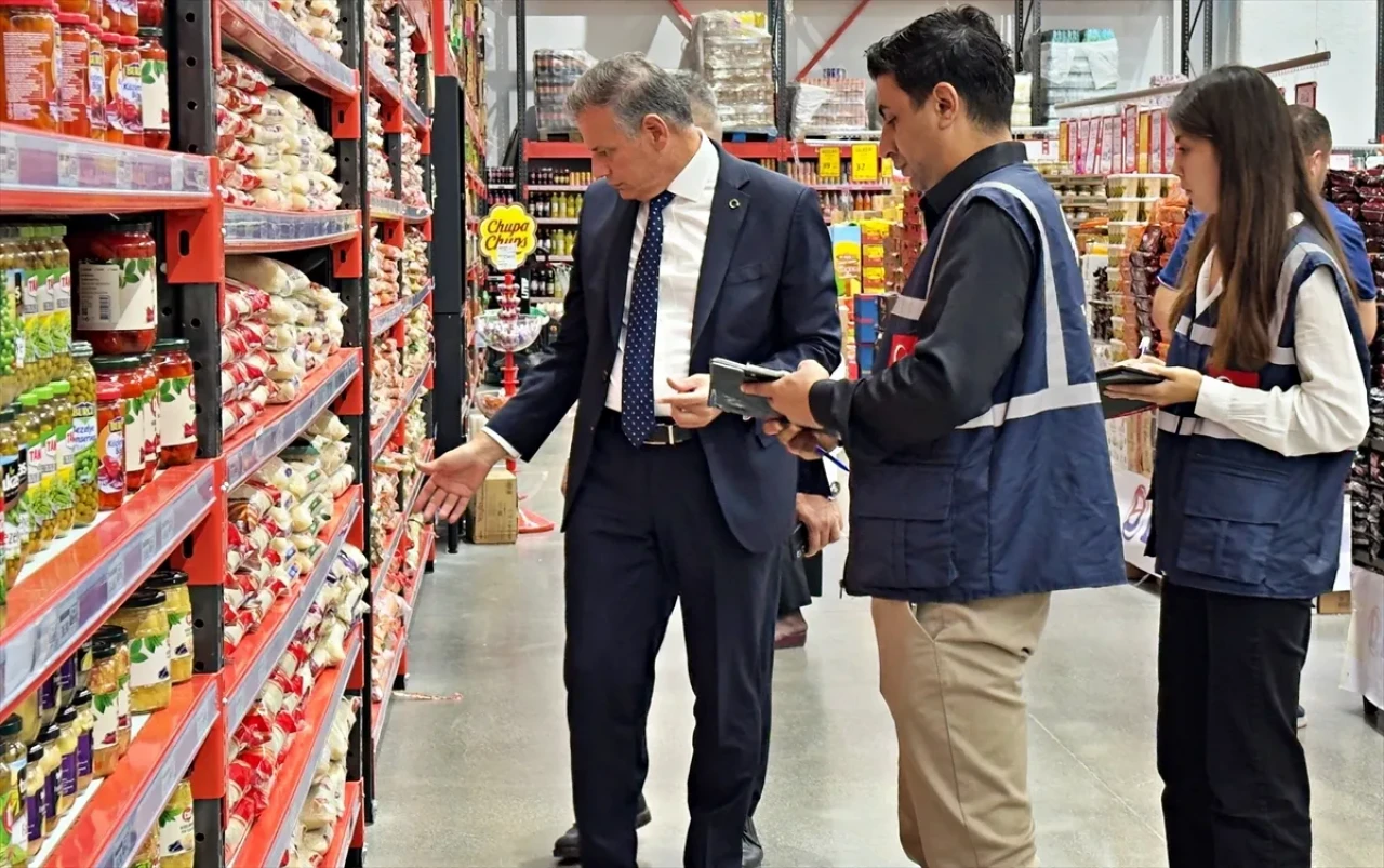 Yeni eğitim yılı öncesi marketlerde sıkı denetim: Etiketler mercek altında