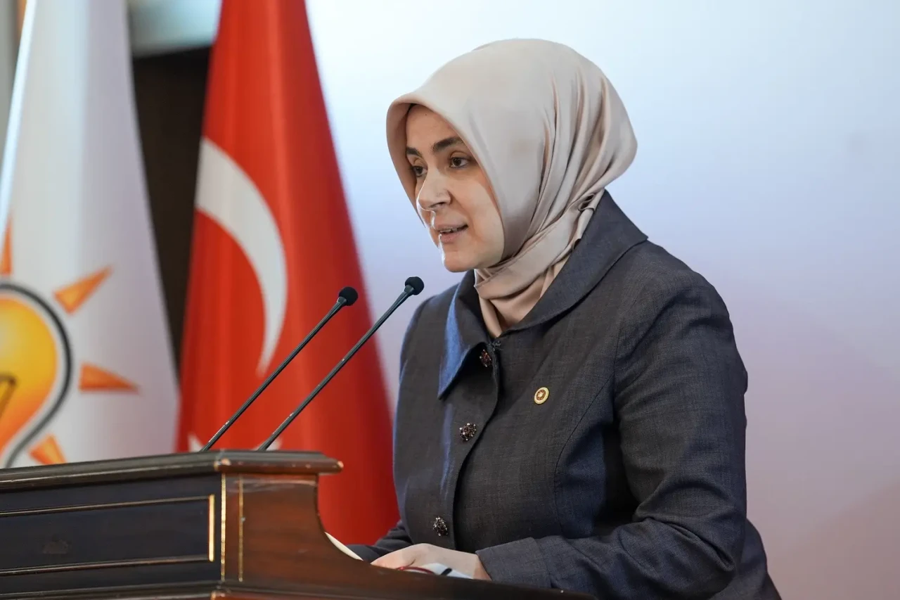 AK Parti'den kadın yöneticilere tam destek!