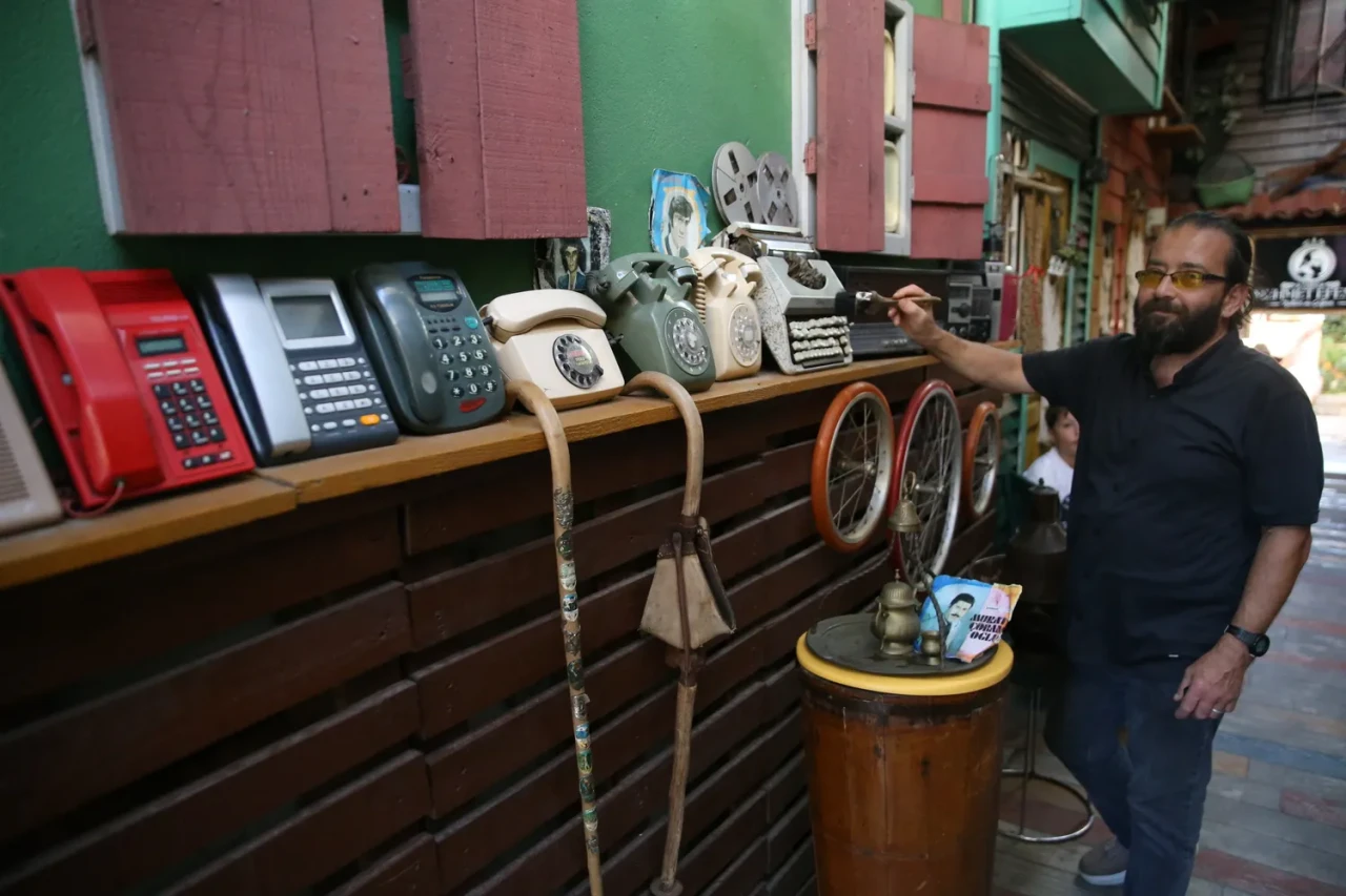 Ordu’da bir çay ocağı, 500’e yakın nostaljik eşyayla adeta müzeye dönüştü