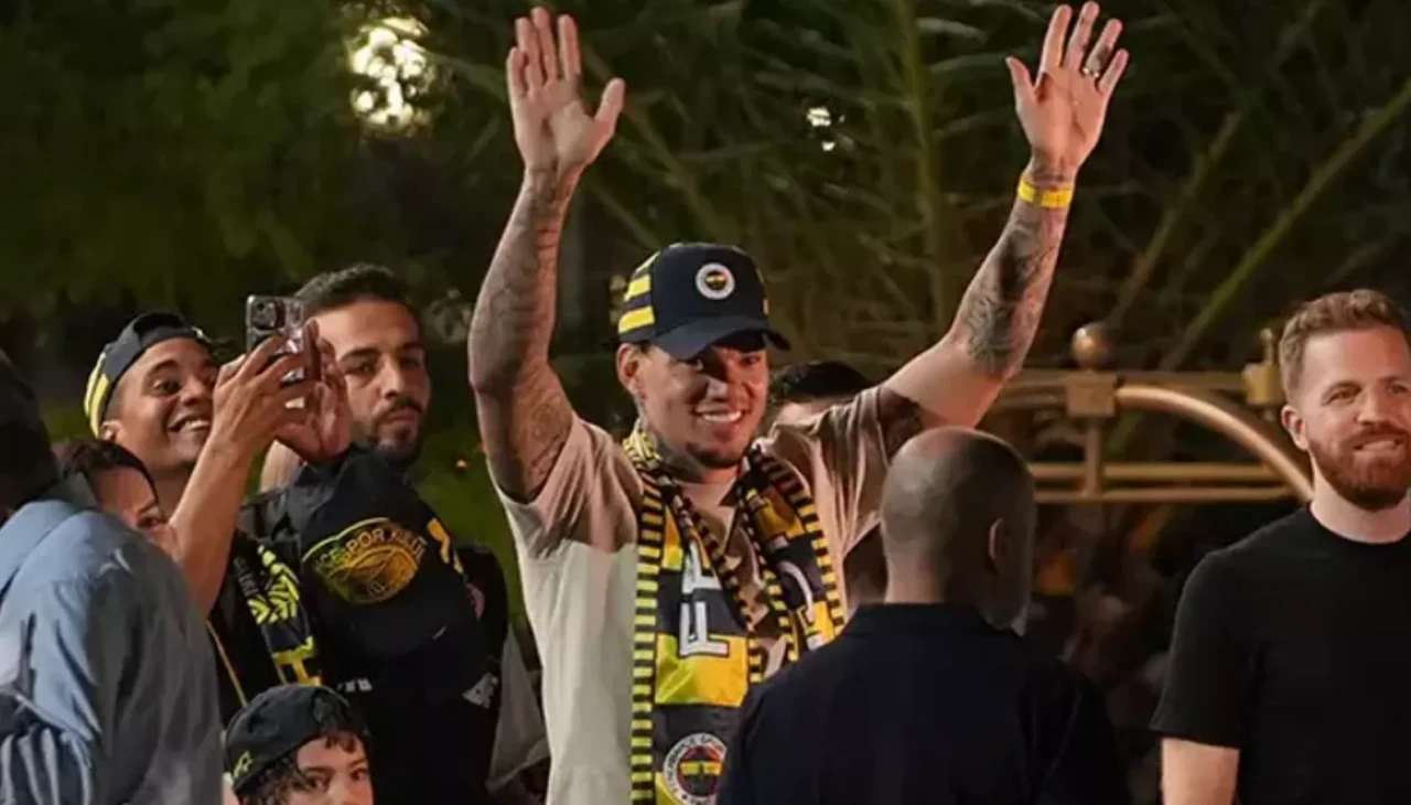 Sarı lacivertliler’den tarihi hamle: Kaleye Ederson imzası